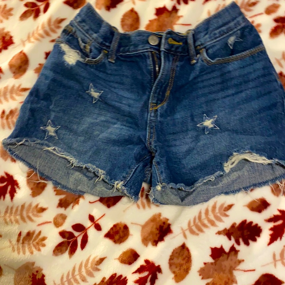 Star holes with little use out of. Very stylish and cute for any age.